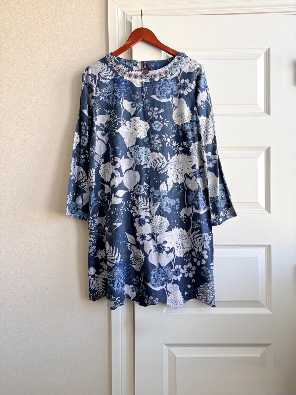 NWT Sheridan French Blair Dress Wedgewood Flourish Floral Embellished M